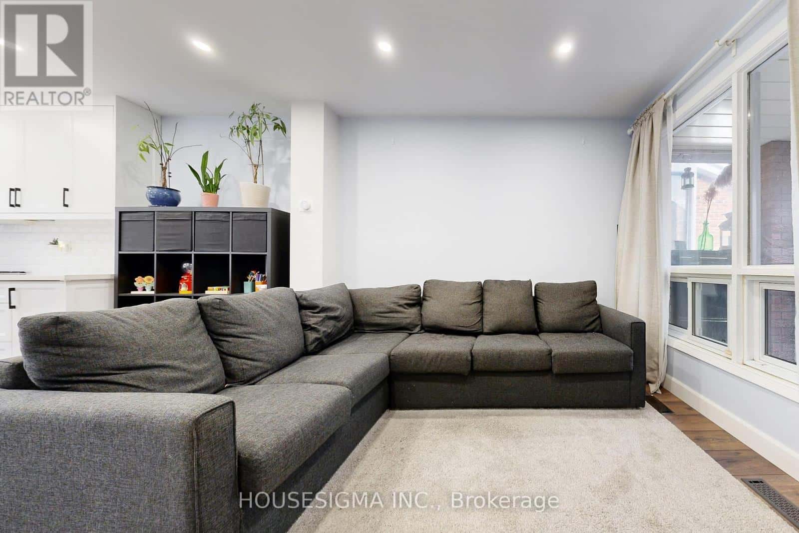 54 OAKMOUNT CRESCENT — Vaughan (Glen Shields), Ontario - Photo 5 of 35