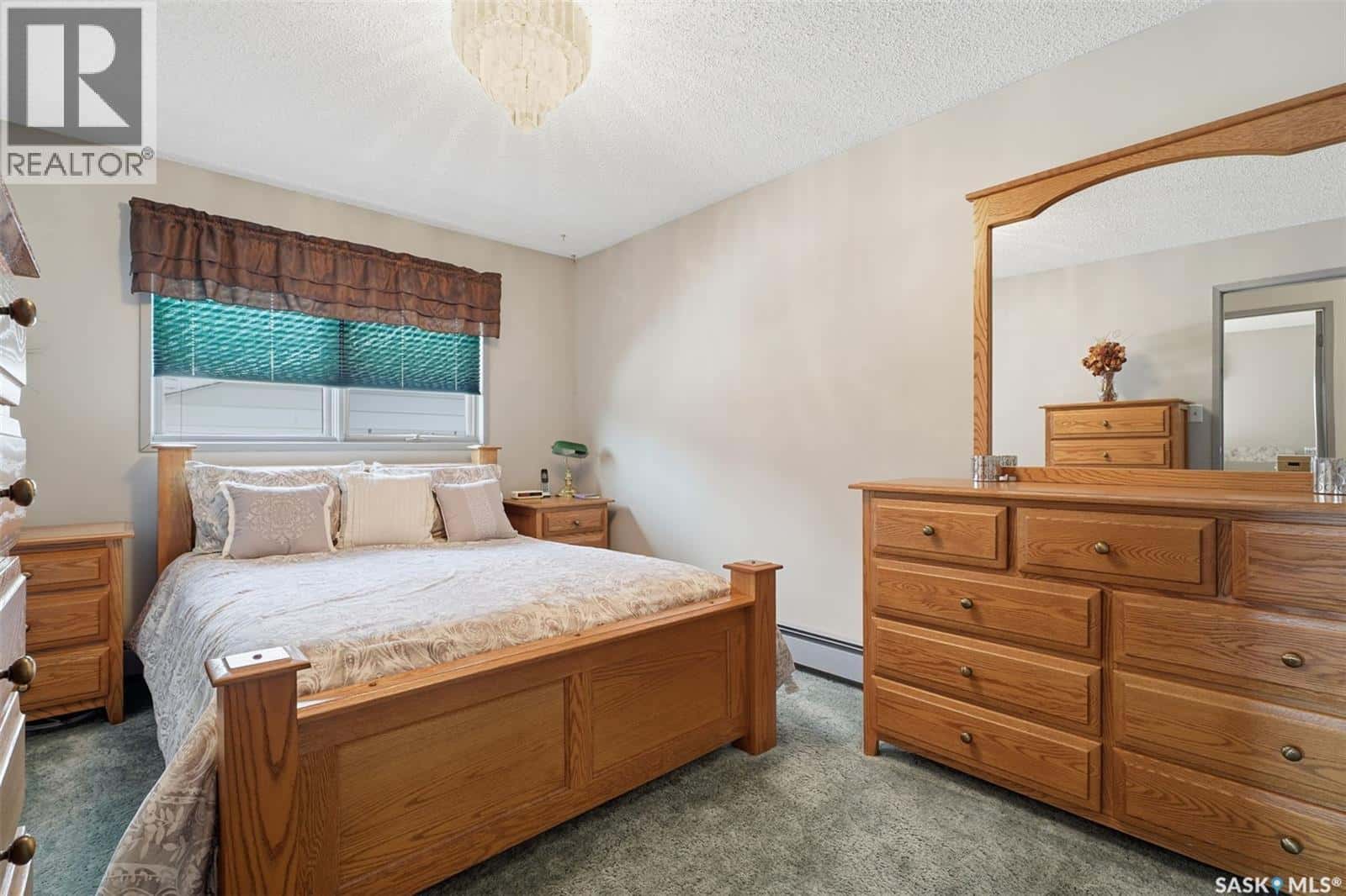 8009 5th STREET — Rosthern, Saskatchewan - Photo 5 of 32