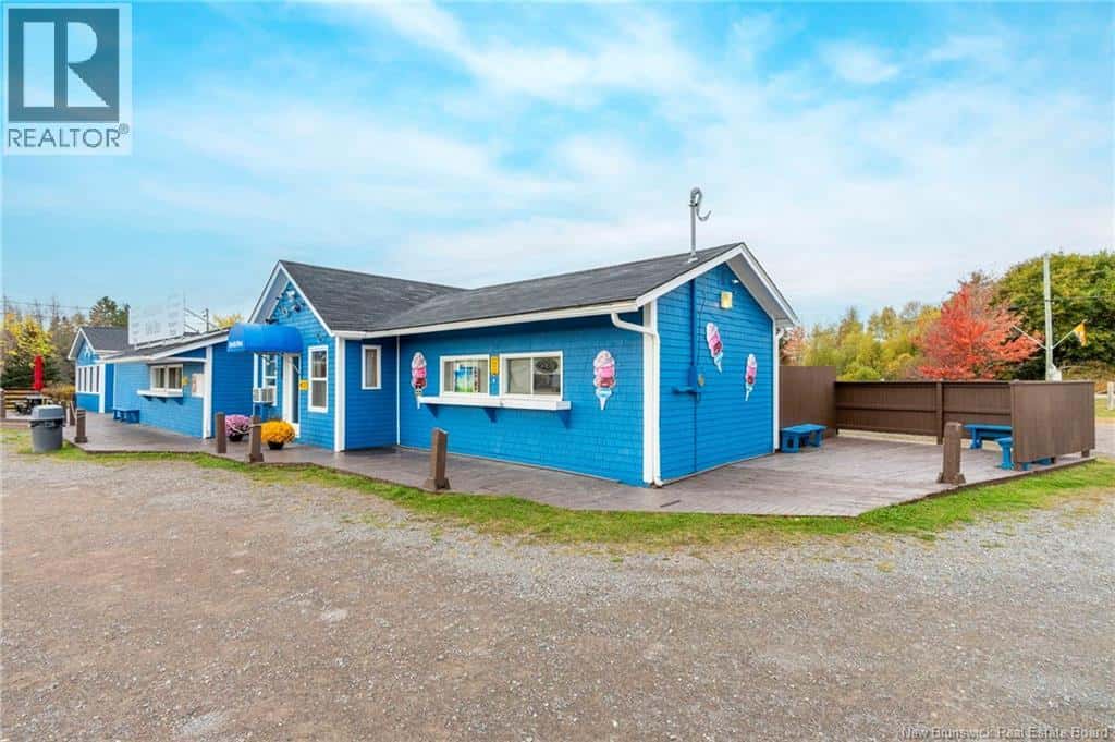 3594 Route 134 — Grande-Digue, New Brunswick - Photo 4 of 44