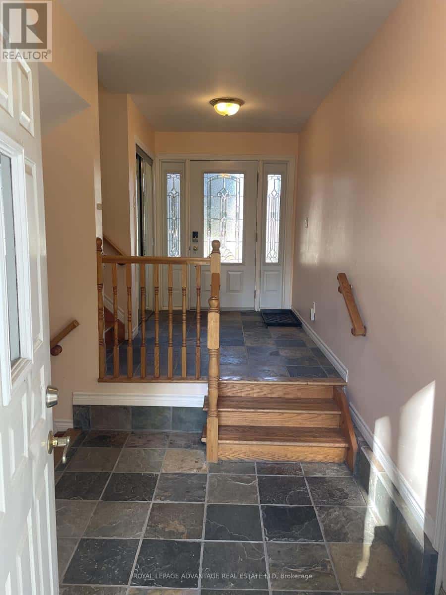 6 JESSIE DRIVE — Perth, Ontario - Photo 4 of 22