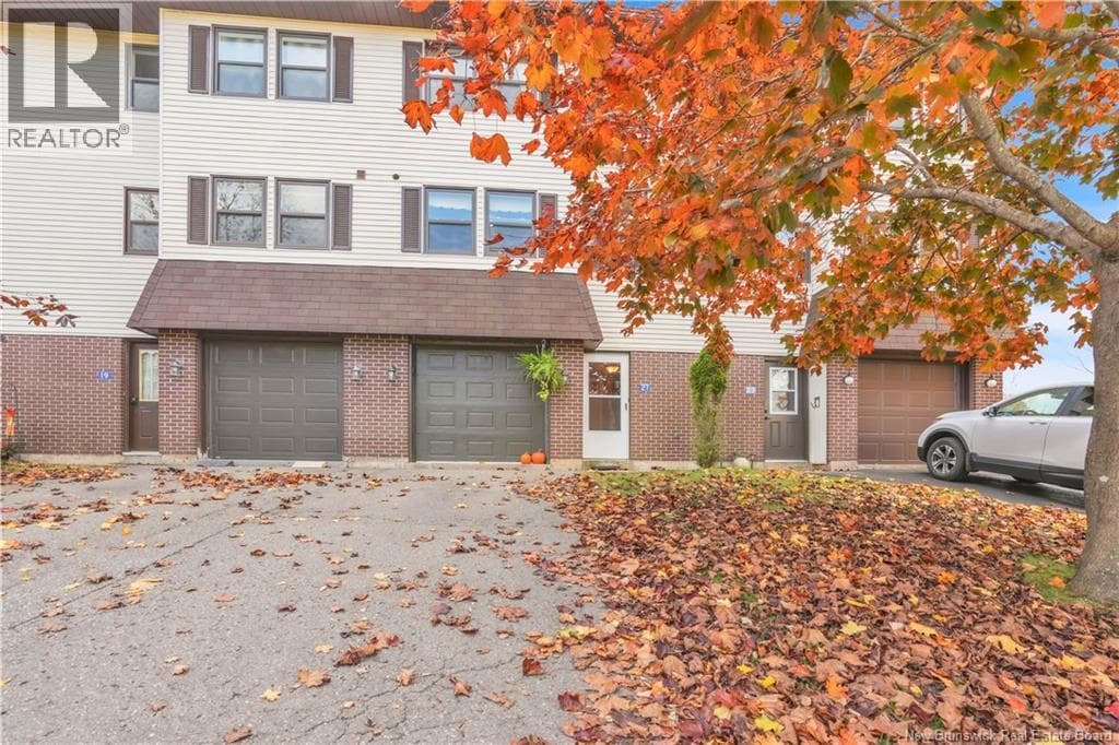 21 Hillsview Crescent — Rothesay, New Brunswick - Main photo