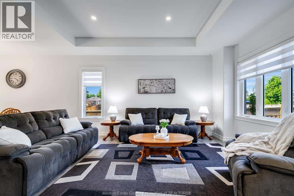 6 Lisa STREET — Wheatley, Ontario - Photo 4 of 48