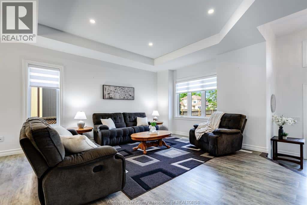 6 Lisa STREET — Wheatley, Ontario - Photo 5 of 48