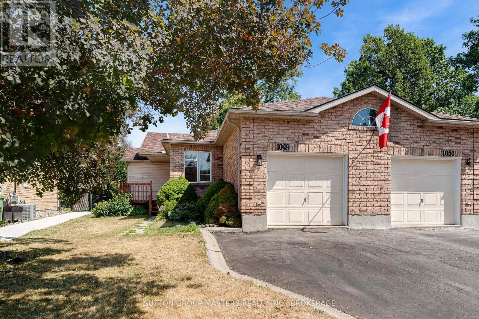 1049 WATERBURY CRESCENT — Kingston (City SouthWest), Ontario - Main photo