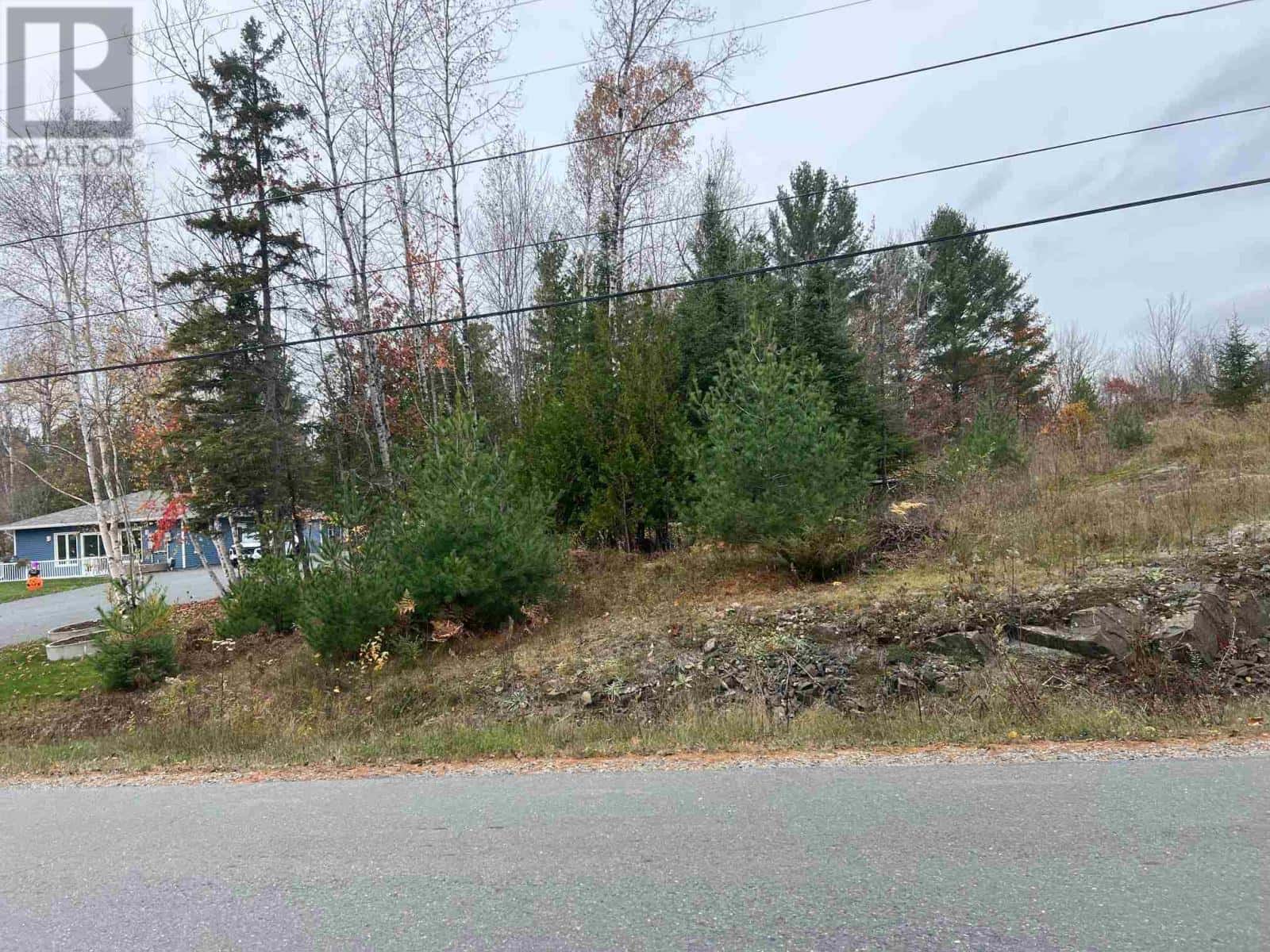 105 ROBB RD — BLIND RIVER, Ontario - Photo 3 of 4