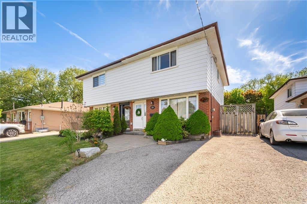 232 DURHAM Street — Oshawa, Ontario - Photo 4 of 25