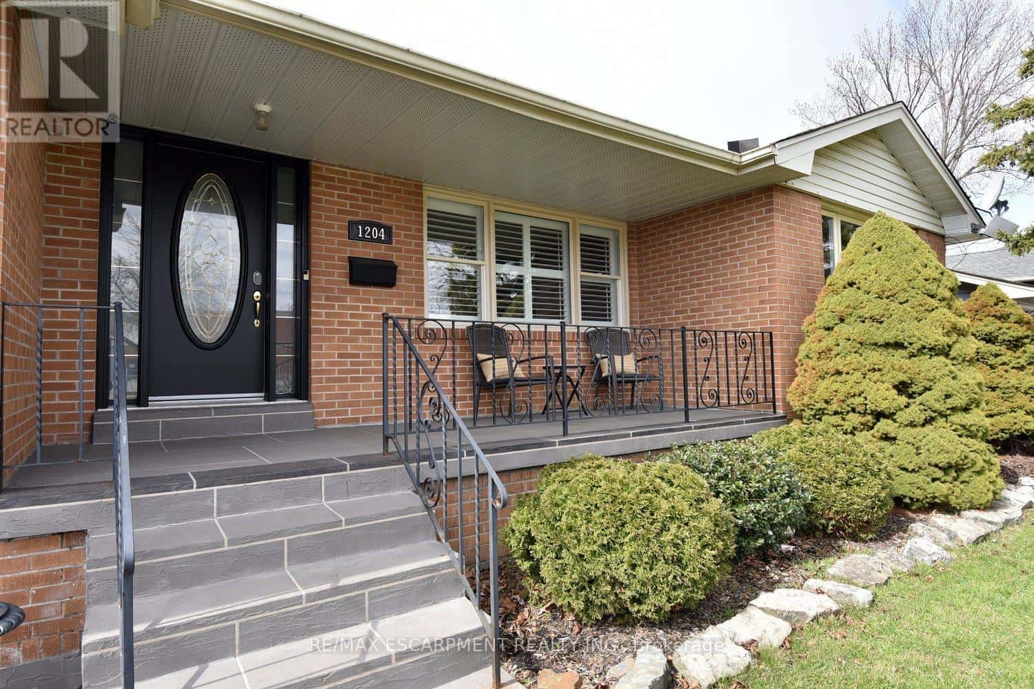 1204 TAVISTOCK DRIVE — Burlington (Mountainside), Ontario - Photo 5 of 43