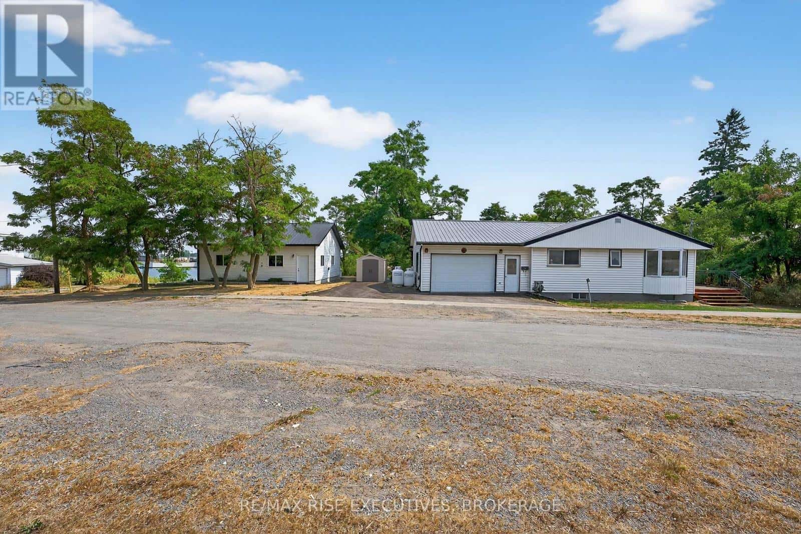 14 HIGHWAY 95 — Frontenac Islands (The Islands), Ontario - Photo 2 of 50