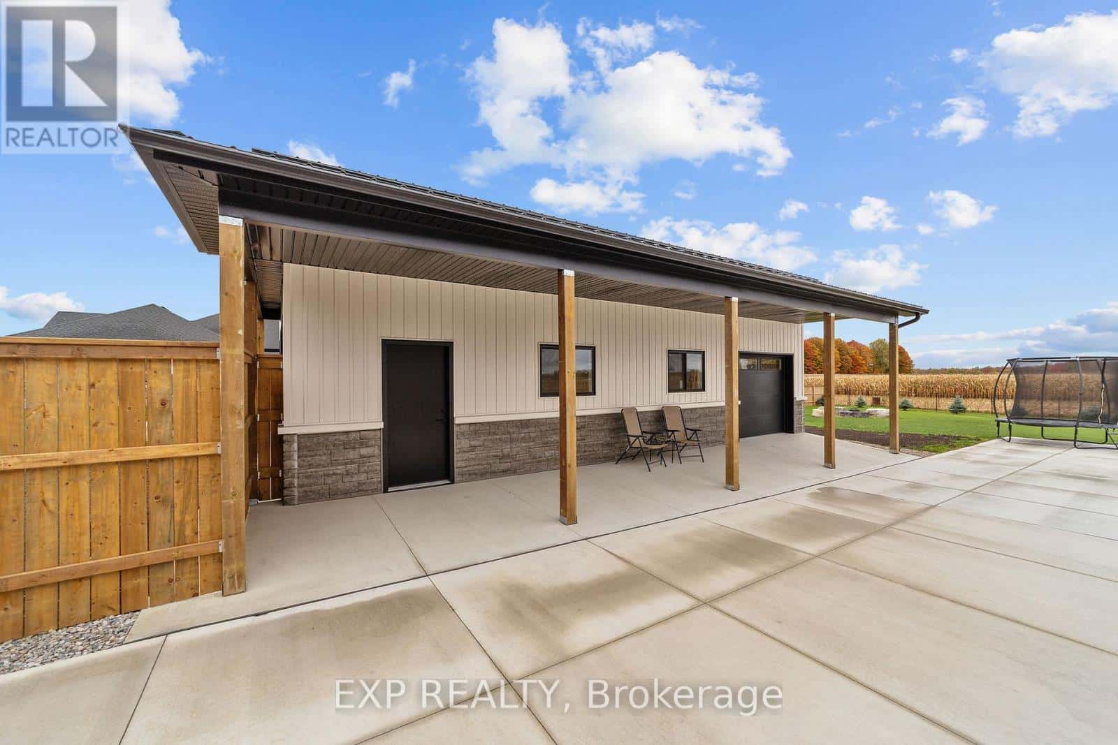 6572 CALVERT DRIVE — Adelaide Metcalfe, Ontario - Photo 5 of 41