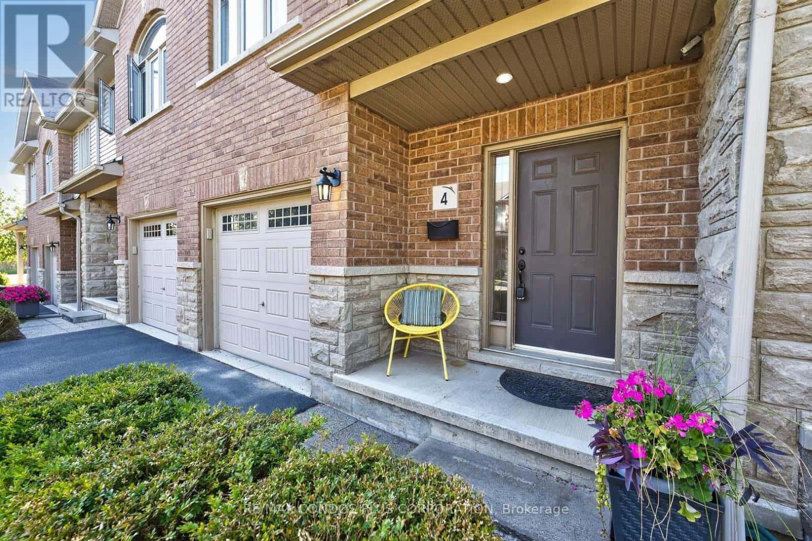 4 - 1491 PLAINS ROAD W — Burlington (Grindstone), Ontario - Photo 4 of 36