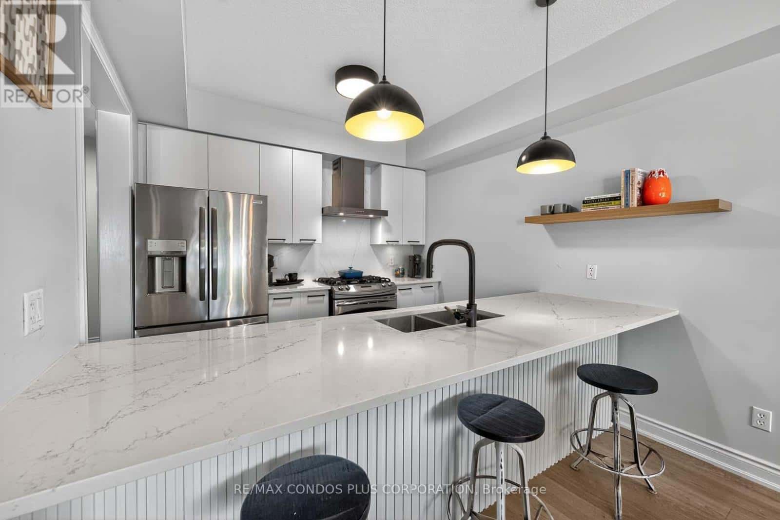 4 - 1491 PLAINS ROAD W — Burlington (Grindstone), Ontario - Photo 5 of 36