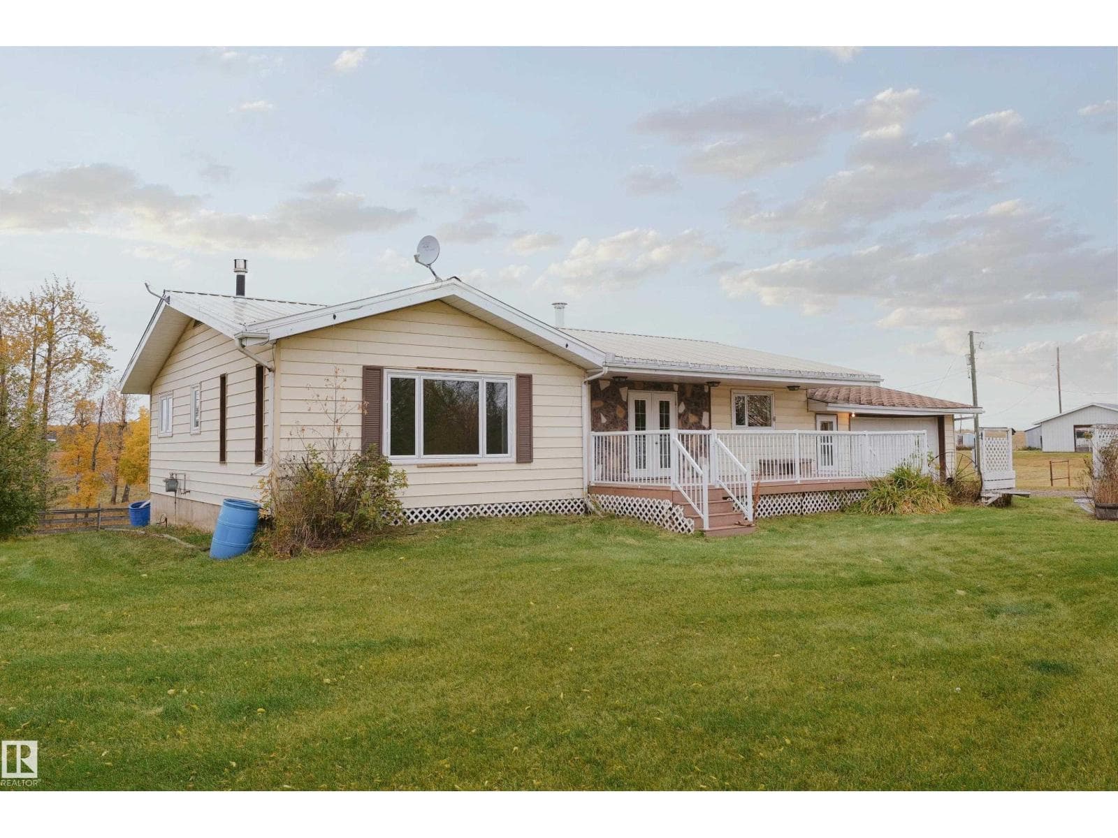 61302 Rge Rd 50 — Rural Barrhead County, Alberta - Main photo