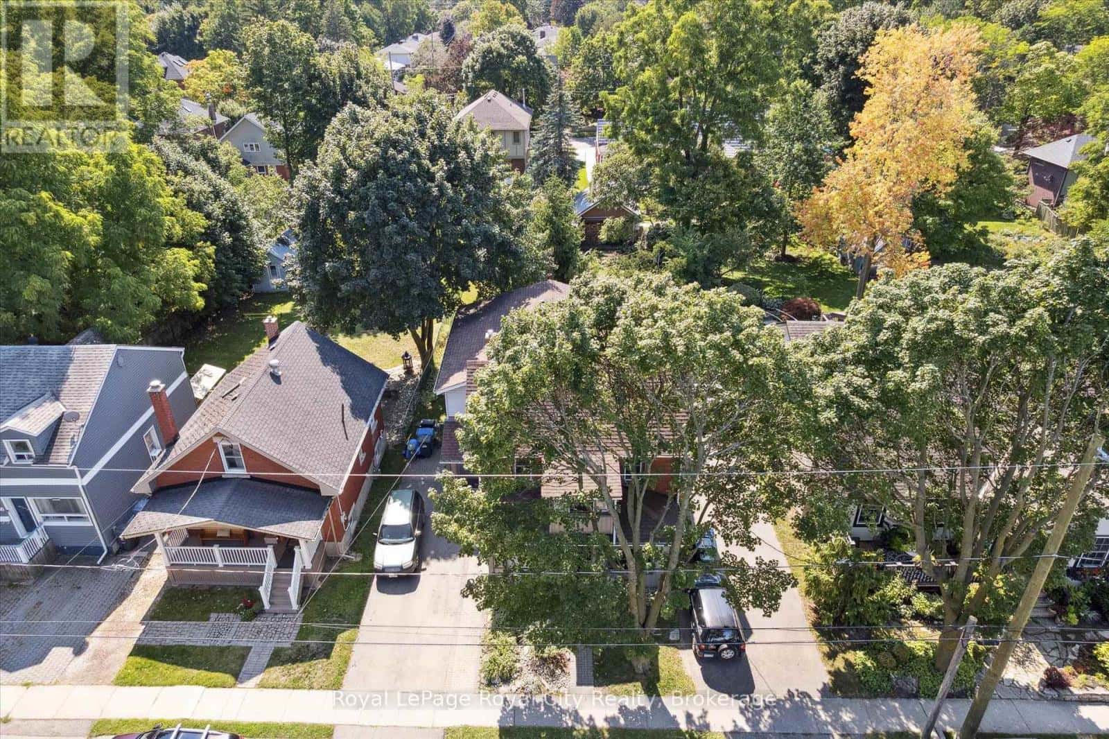 UNIT B - 92 KATHLEEN STREET — Guelph (Exhibition Park), Ontario - Photo 2 of 19