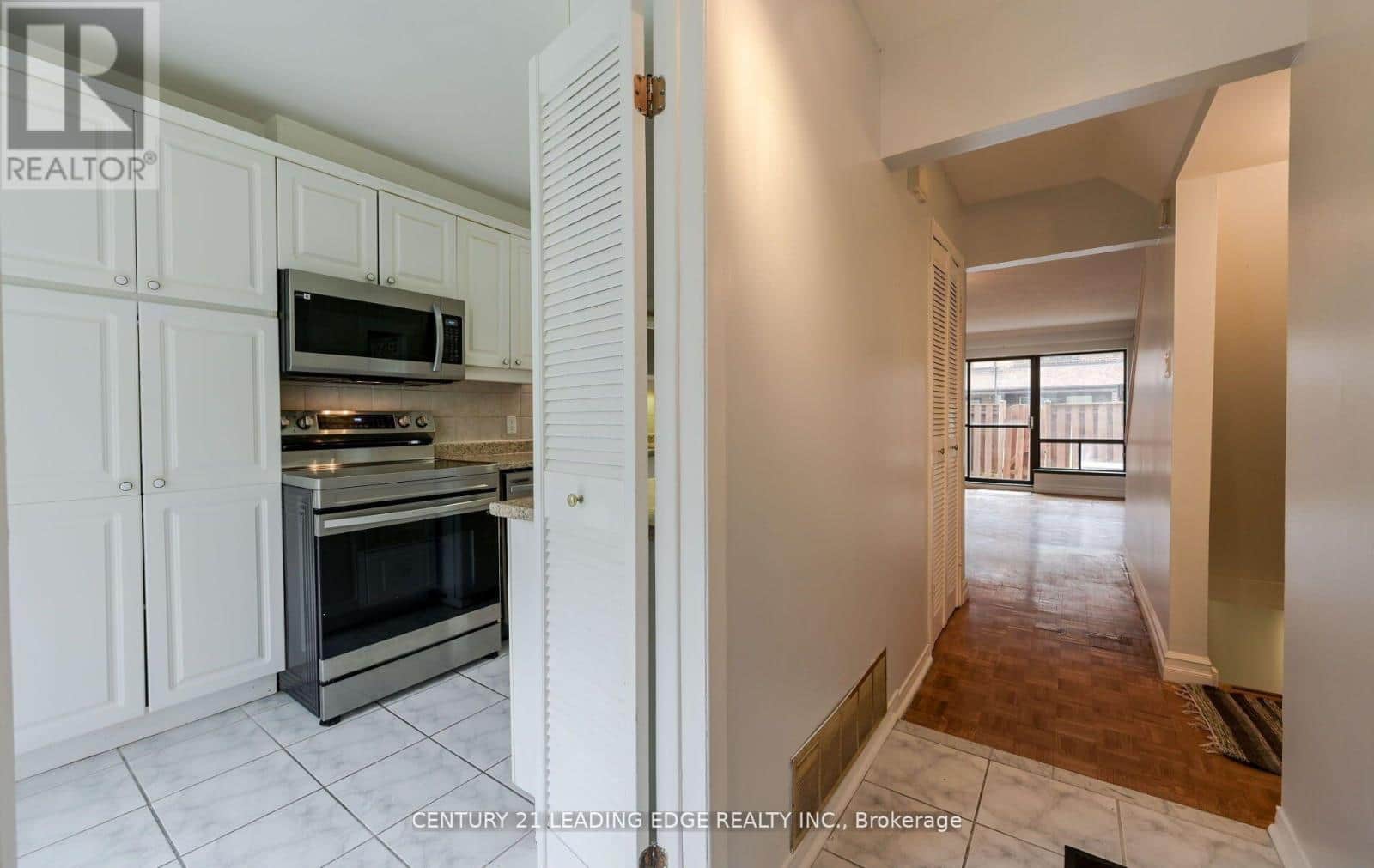 70 - 28 LIVINGSTON ROAD - Photo 4 of 33, Toronto (Guildwood), Ontario