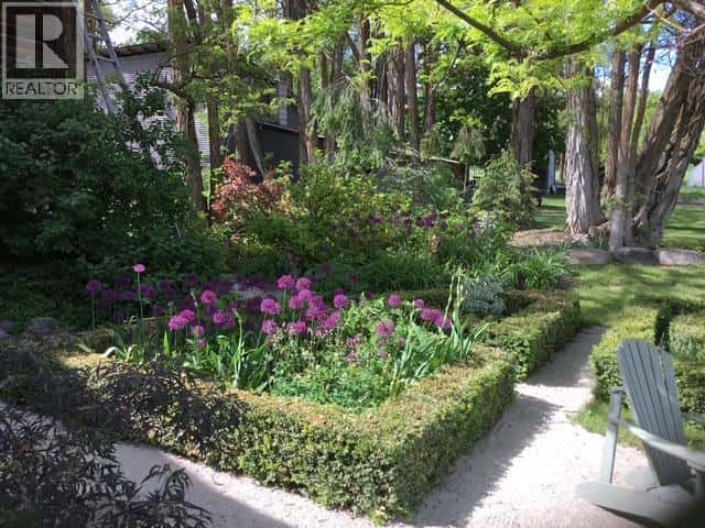 4462 Salmon River Road — Spallumcheen, British Columbia - Photo 2 of 54