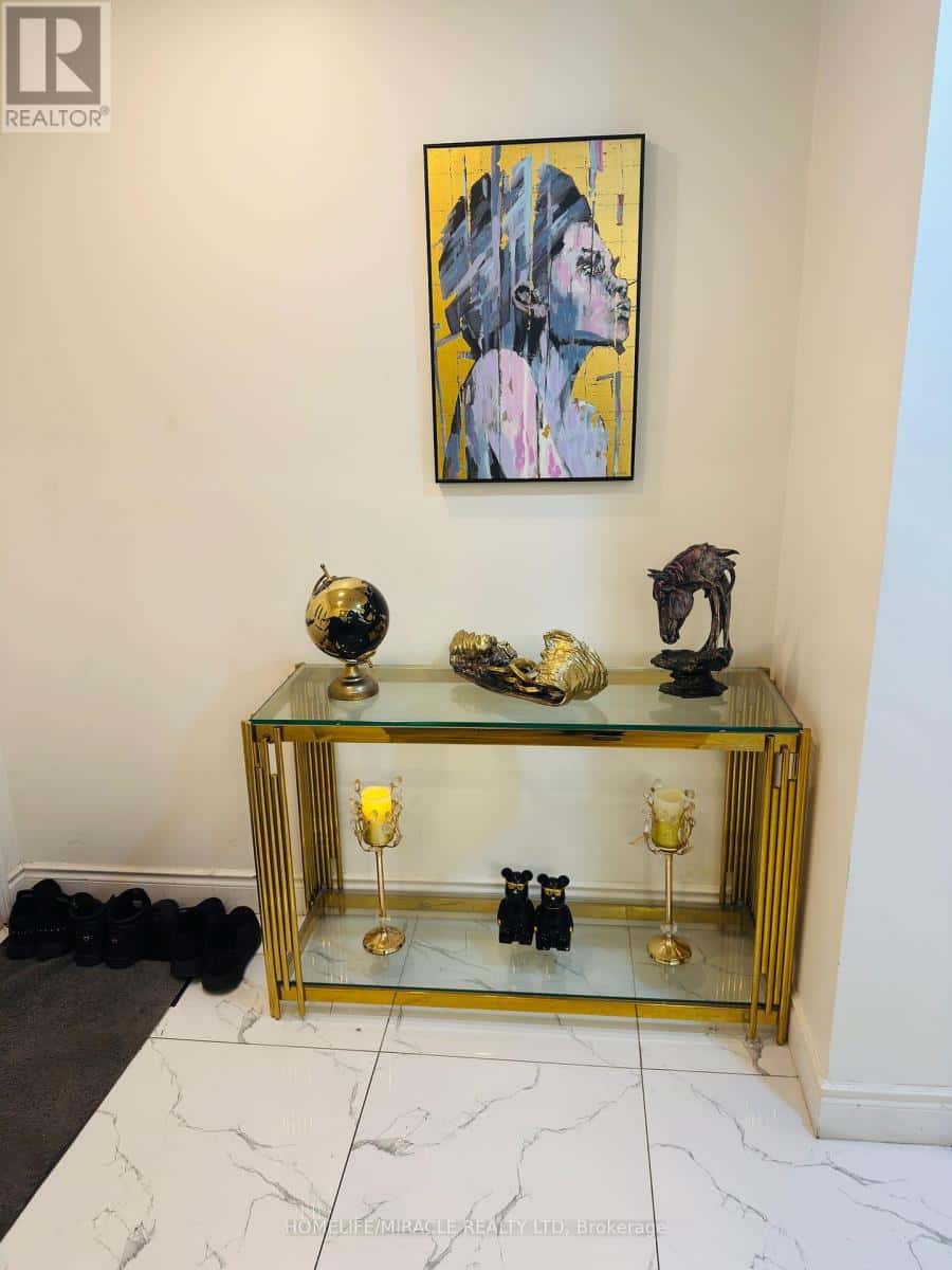 UPPER - 37 JUANITA DRIVE — Hamilton (Westcliffe), Ontario - Photo 2 of 28