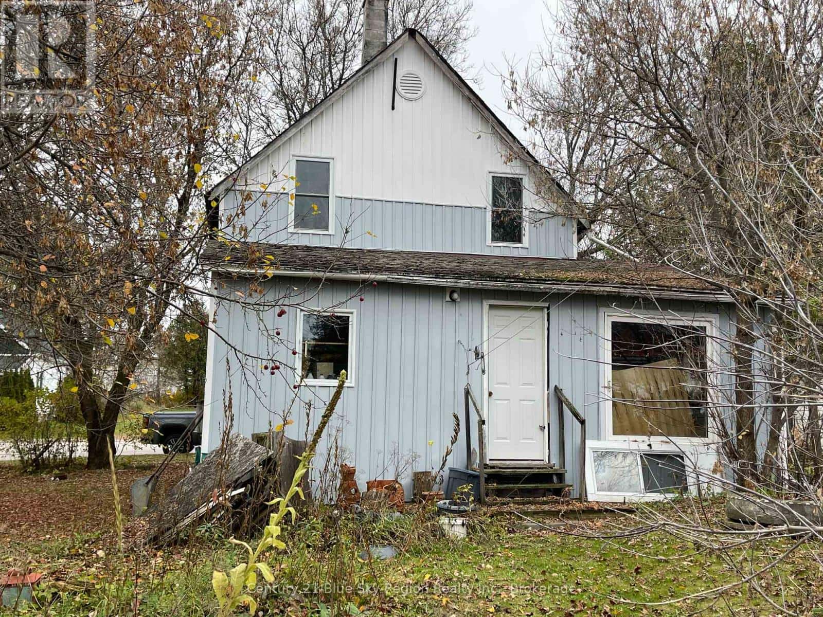 131 EDWARD STREET — Powassan, Ontario - Photo 3 of 6