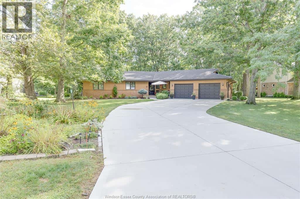 492 GREGORY LINE — Wheatley, Ontario - Photo 2 of 50