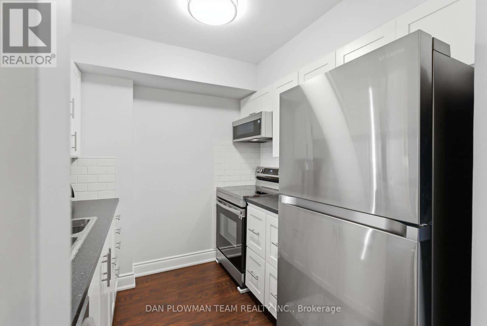 314 - 1665 PICKERING PARKWAY — Pickering (Village East), Ontario - Photo 4 of 31