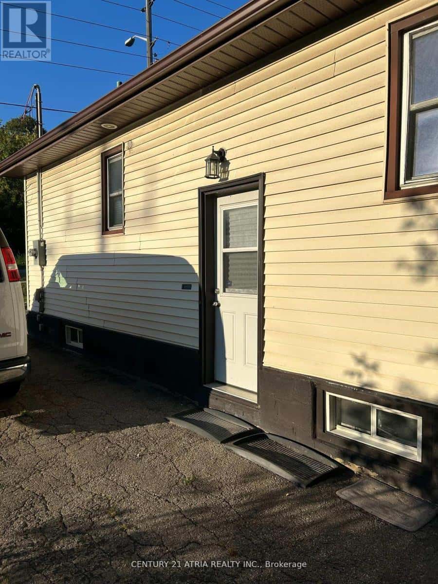 417 BLOOR STREET E — Oshawa (Farewell), Ontario - Photo 2 of 29