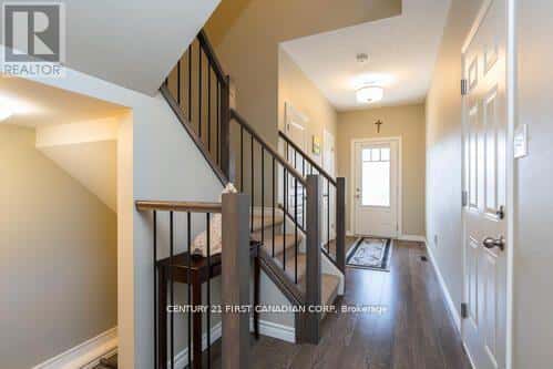 41 - 1924 CEDARHOLLOW BOULEVARD — London North (North D), Ontario - Photo 4 of 41