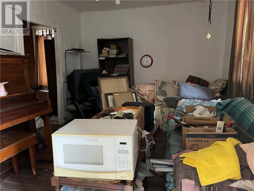 131 Edward Street N — Powassan, Ontario - Photo 4 of 6