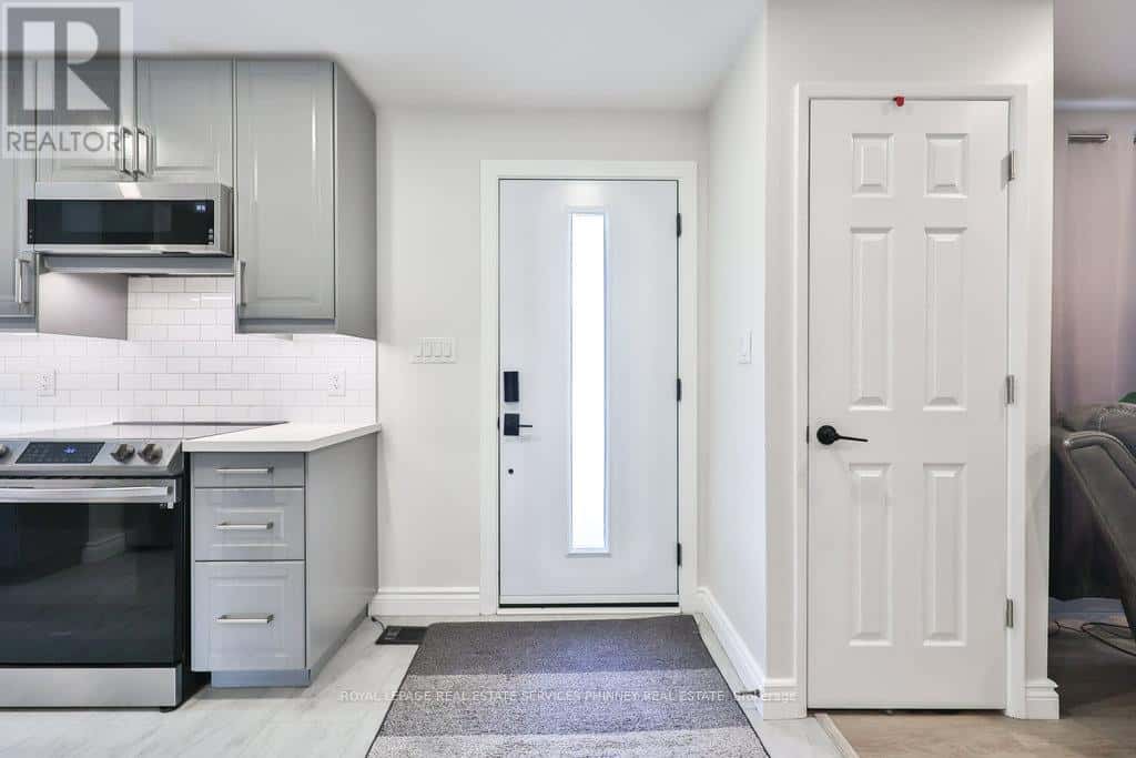 UPPER - 47 CASTLEFIELD DRIVE — Hamilton (Hampton Heights), Ontario - Photo 5 of 38