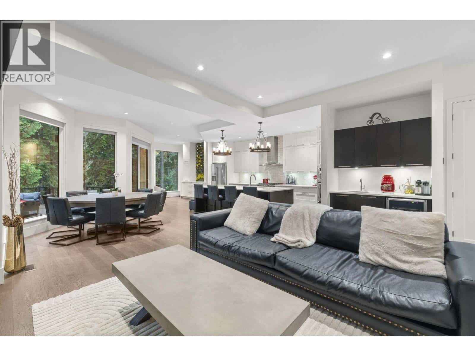 22 3295 SUNNYSIDE ROAD — Anmore, British Columbia - Photo 2 of 40