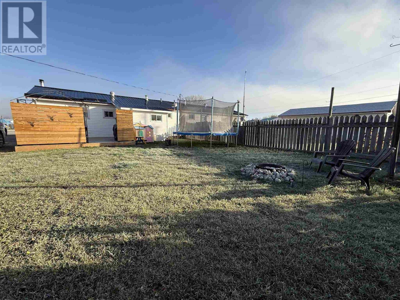 215 Des Sapins — Dubreuilville, Ontario - Photo 3 of 30