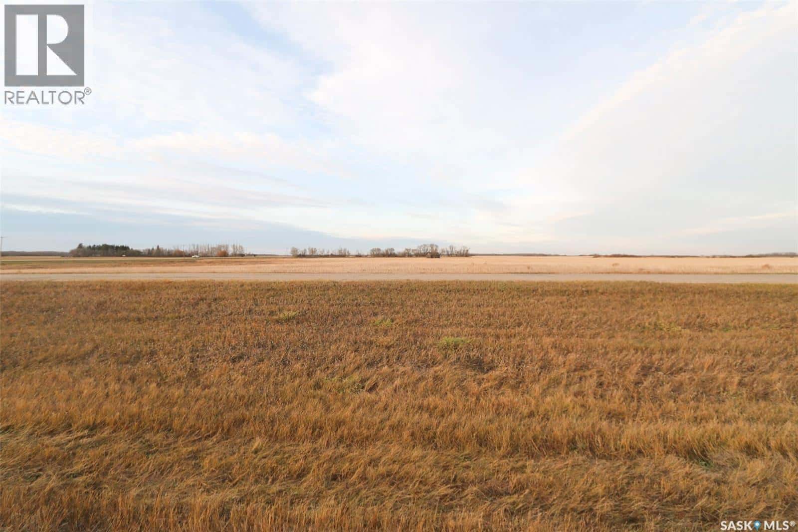 802 Main STREET — Good Lake Rm No. 274, Saskatchewan - Photo 3 of 10