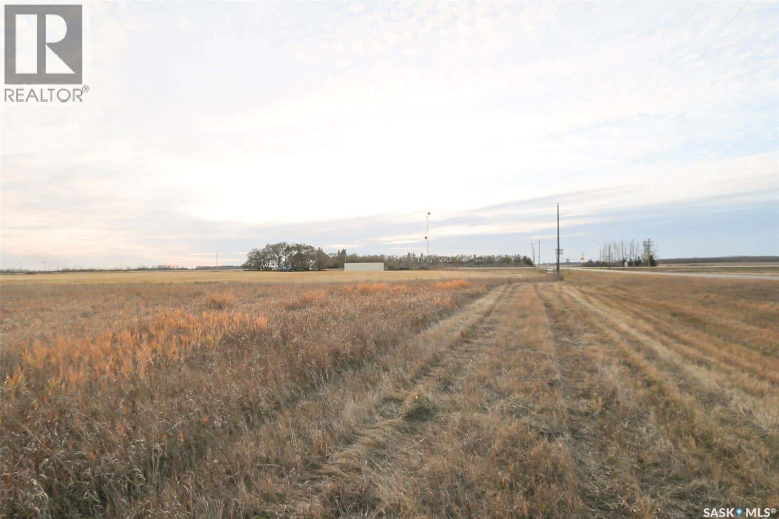 801 Main STREET — Good Lake Rm No. 274, Saskatchewan - Photo 2 of 10