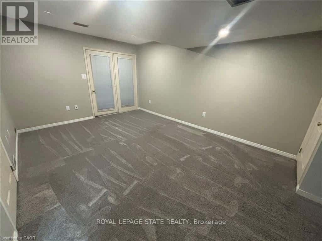 72 STONE CHURCH ROAD W — Hamilton (Gourley), Ontario - Photo 2 of 19