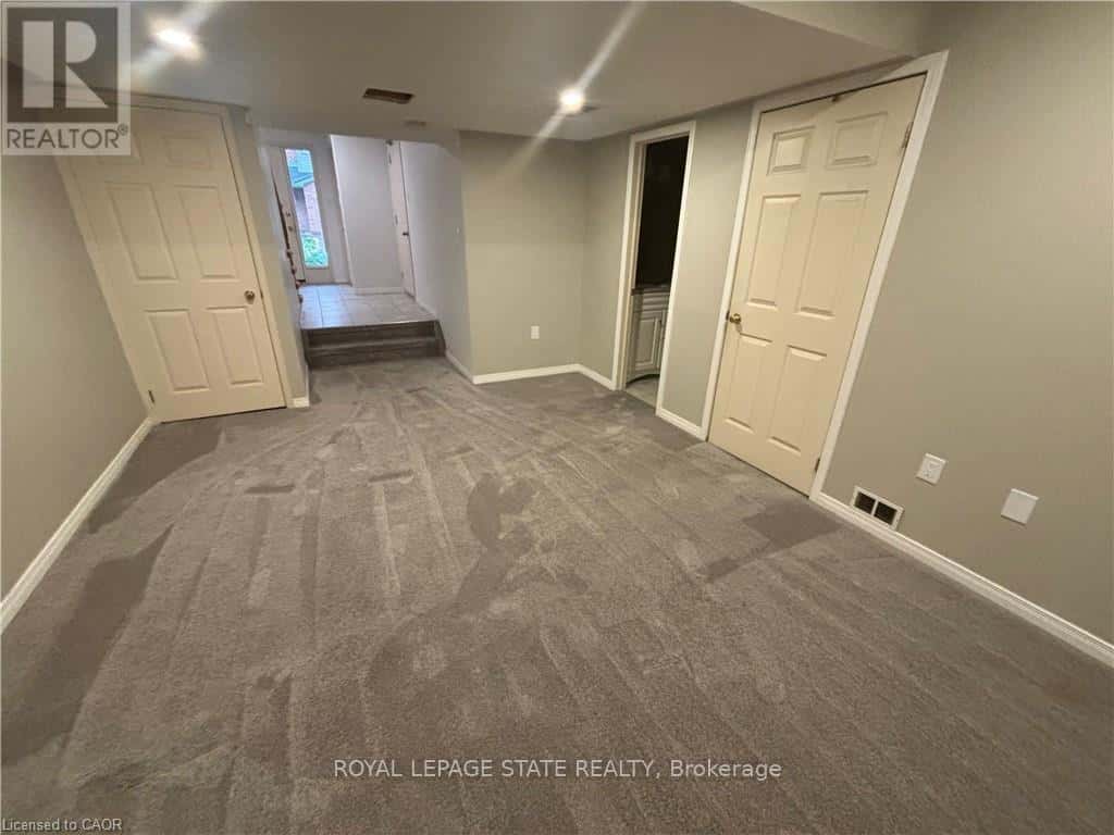 72 STONE CHURCH ROAD W — Hamilton (Gourley), Ontario - Photo 3 of 19