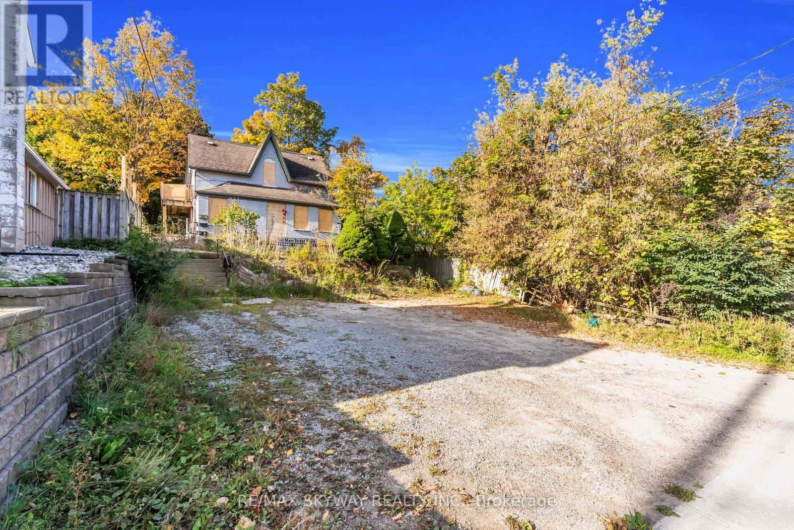 60 MAIN STREET S — Halton Hills (AC Acton), Ontario - Photo 4 of 7