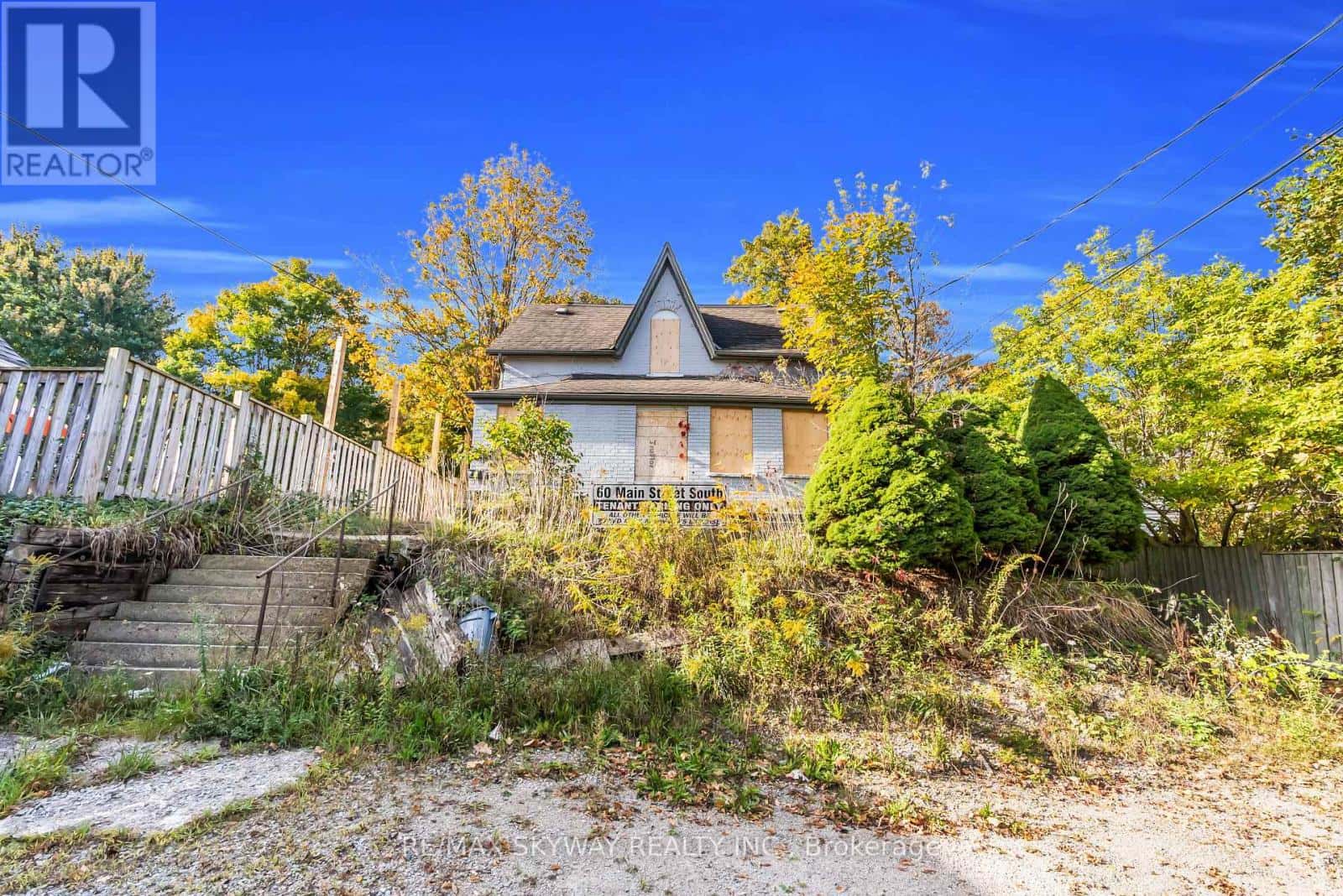 60 Main Street South