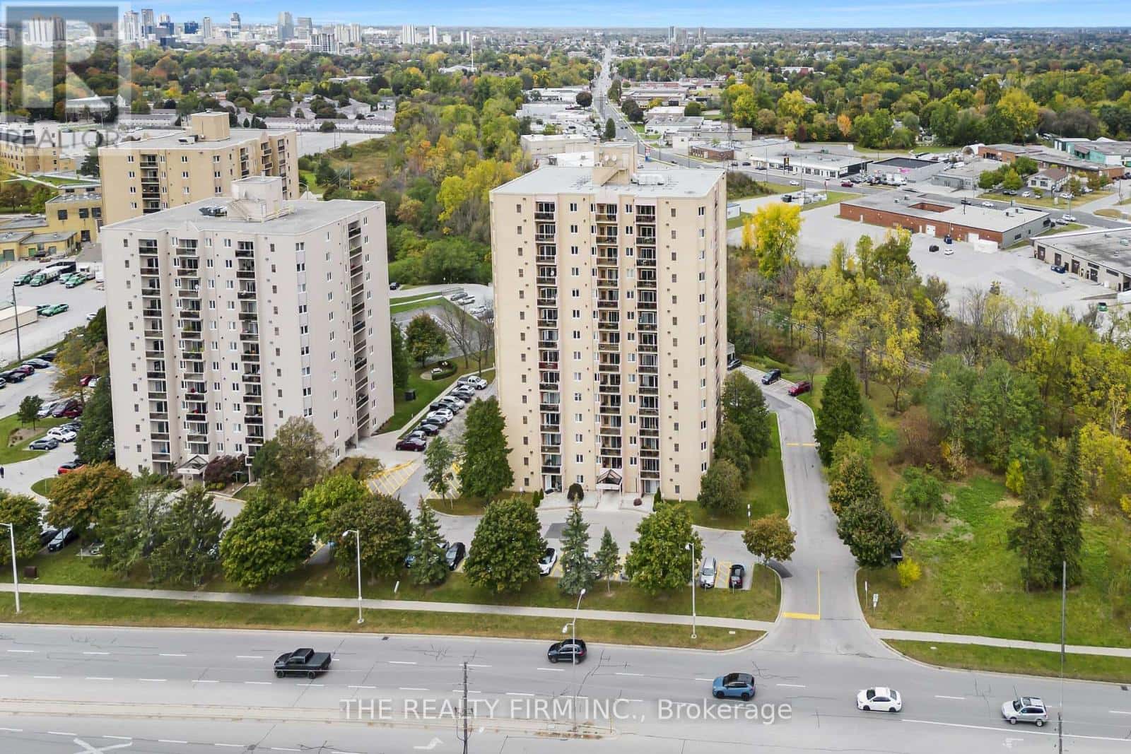 504 - 858 COMMISSIONERS ROAD E — London South (South H), Ontario - Photo 2 of 35
