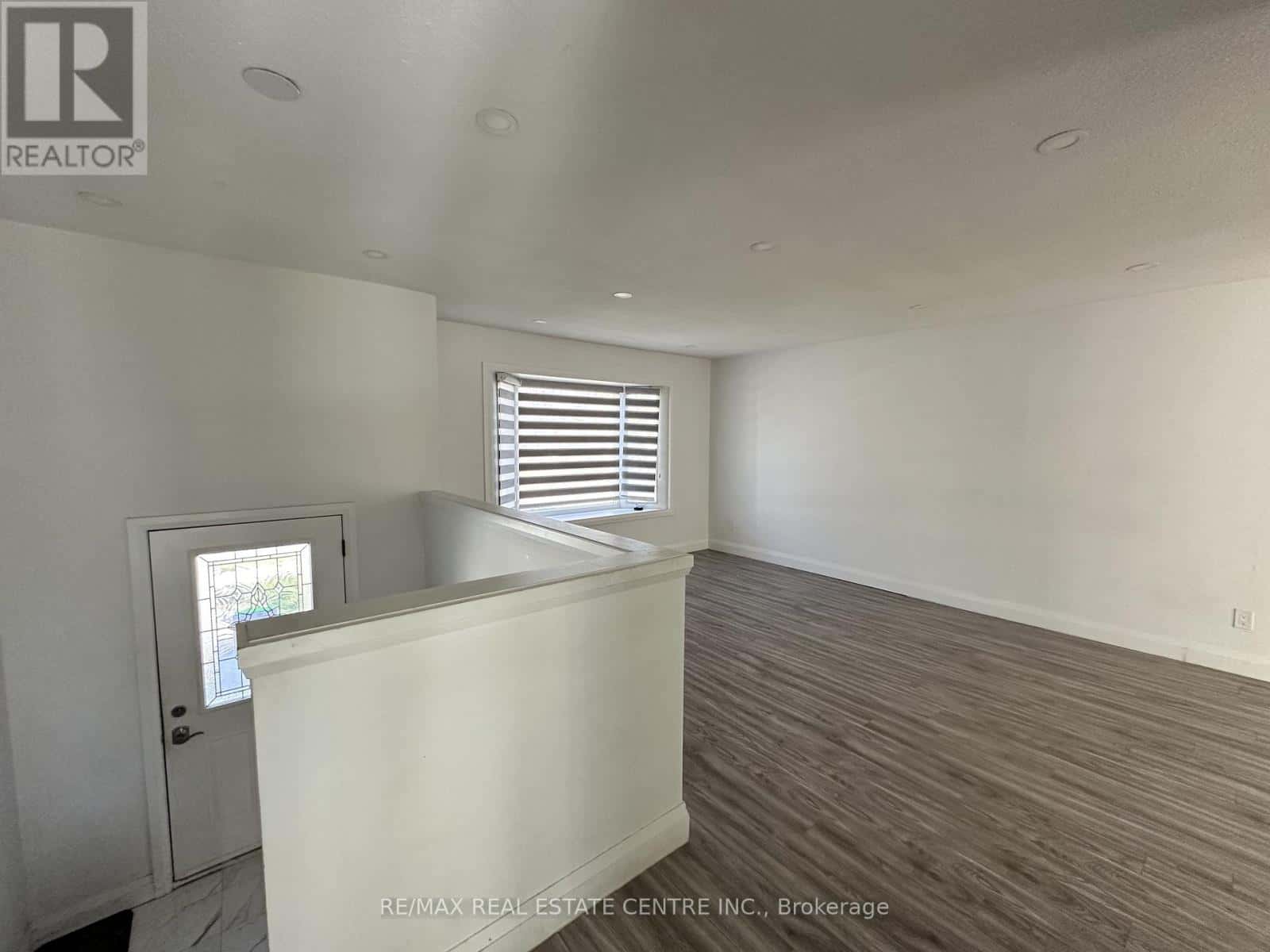 582 ELLIOTT CRESCENT — Milton (DP Dorset Park), Ontario - Photo 3 of 30