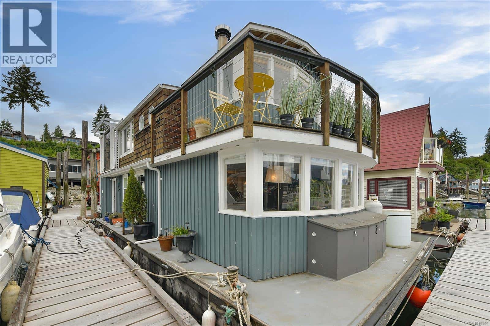 5 1765 Cowichan Bay Rd — Cowichan Bay, British Columbia - Photo 2 of 48