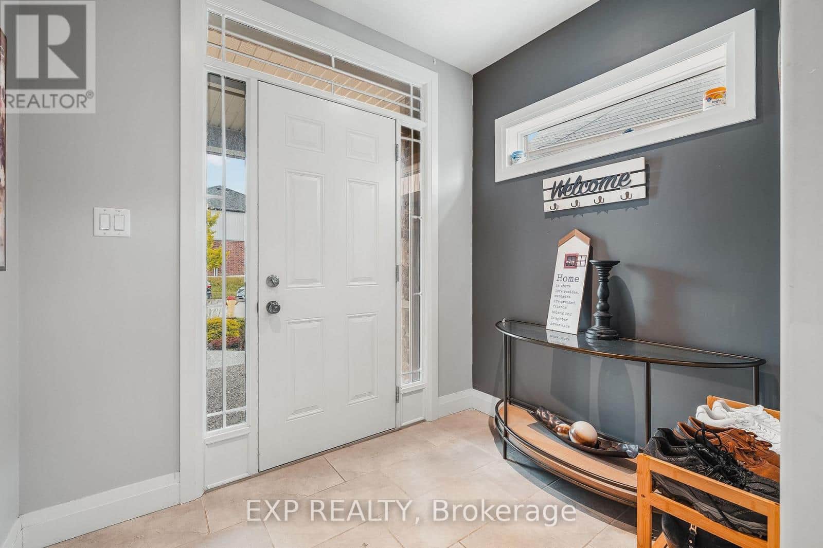 346 MOORLANDS CRESCENT - Photo 2 of 44, Kitchener, Ontario