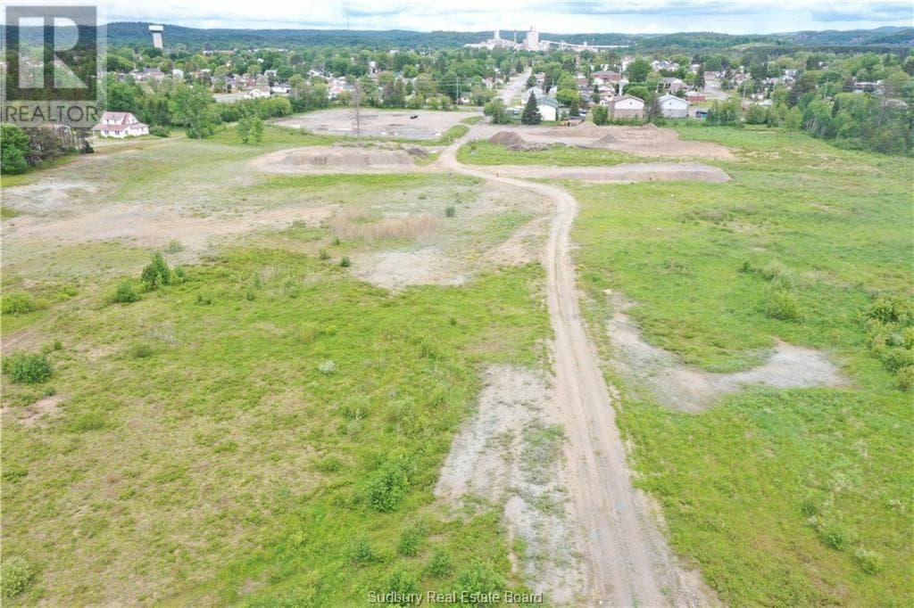 375 Queensway Avenue — Espanola, Ontario - Main photo