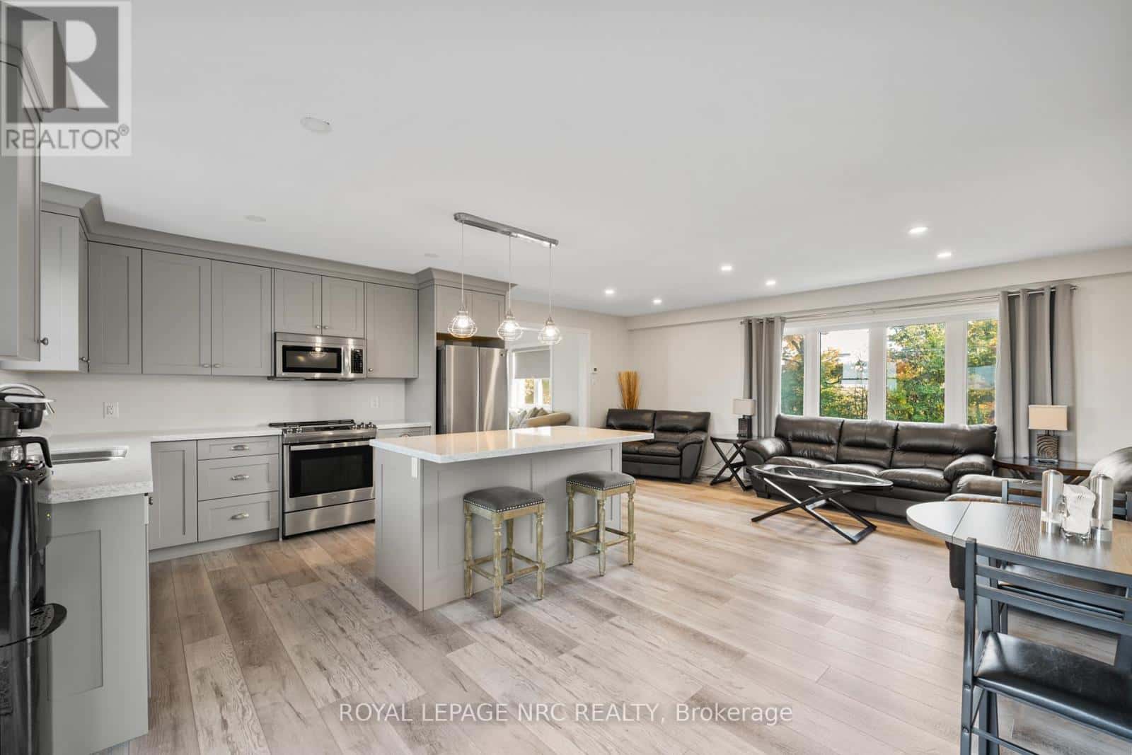 2 - 4692 GILMORE ROAD — Fort Erie (Mulgrave), Ontario - Photo 4 of 14