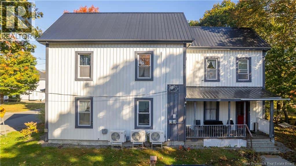 15 Veazey Street — St. Stephen, New Brunswick - Photo 4 of 50