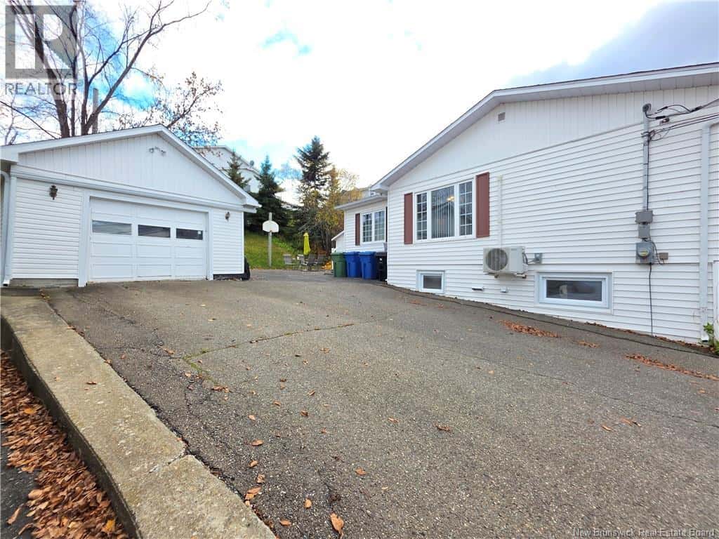 219 Victoria Street — Grand Falls, New Brunswick - Photo 5 of 49