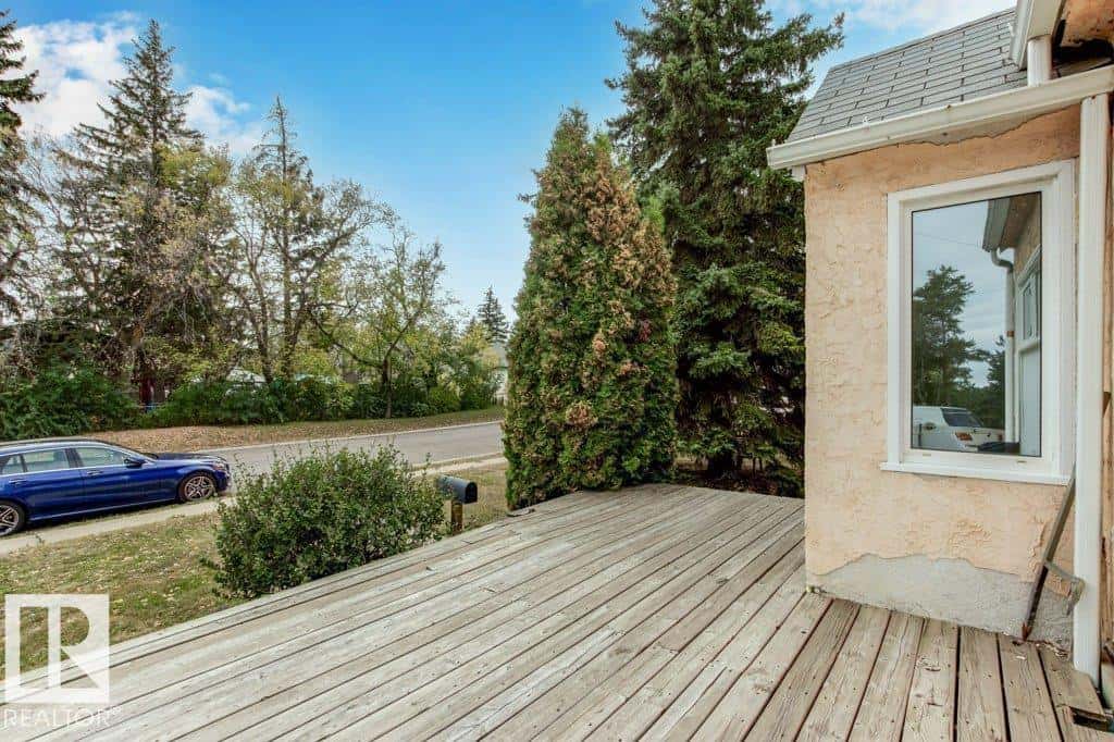 4904 52 AV — Bon Accord, Alberta - Photo 5 of 69