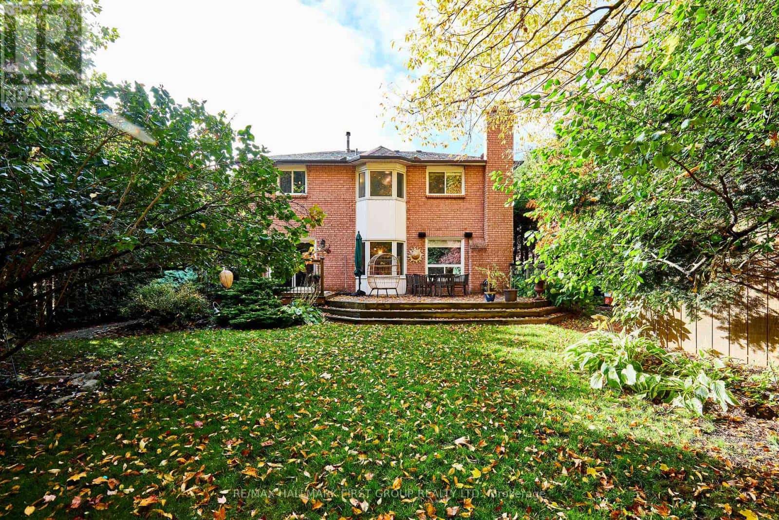 1618 BAGGINS STREET — Pickering (Brock Ridge), Ontario - Photo 5 of 39