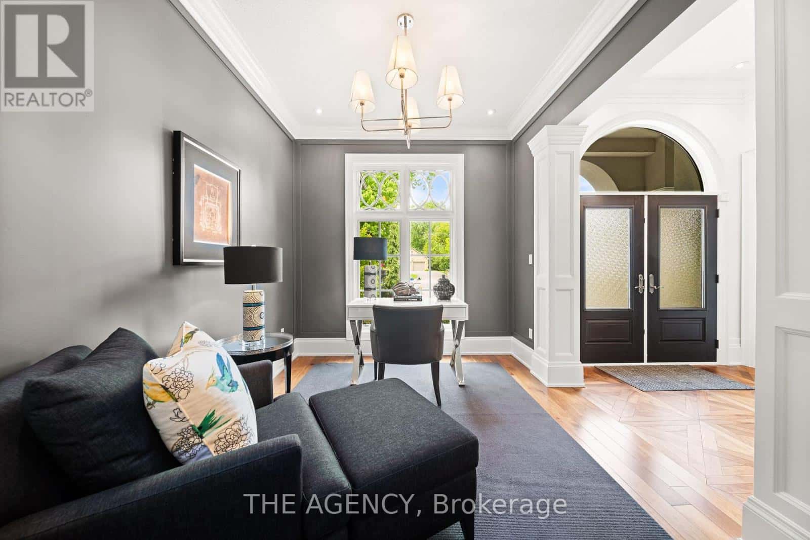 1577 GLOUCESTER ROAD — London North (North A), Ontario - Photo 5 of 34