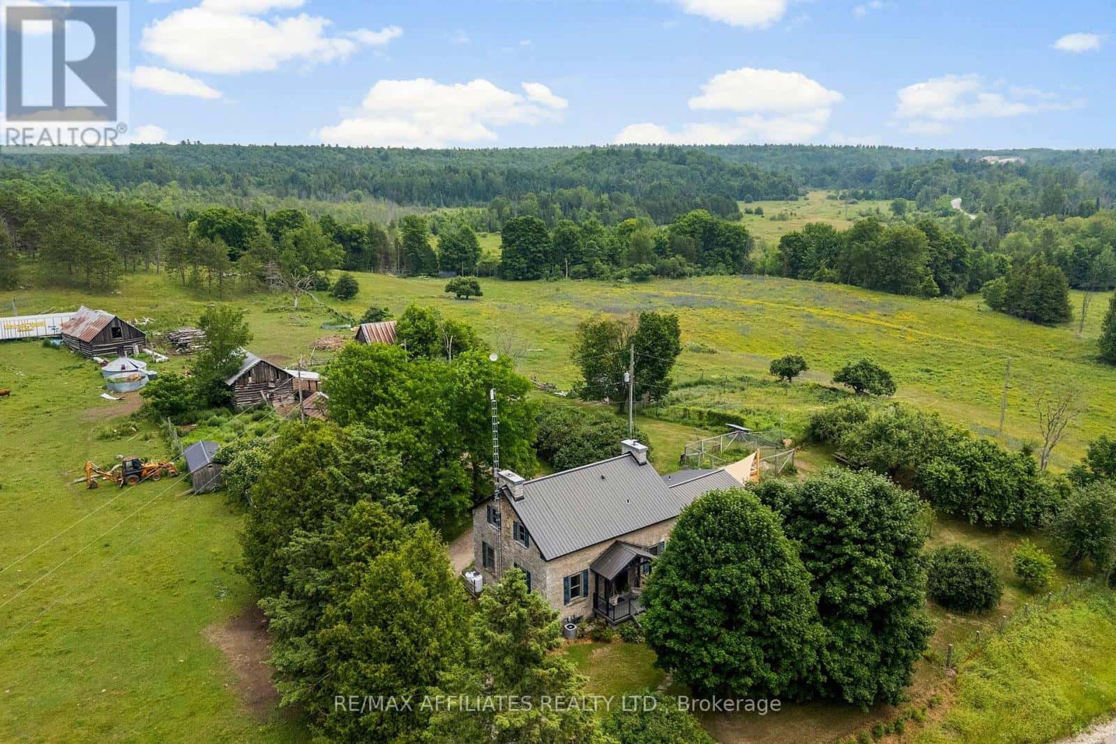 1415 SHERIDAN RAPIDS ROAD — Lanark Highlands, Ontario - Photo 5 of 48