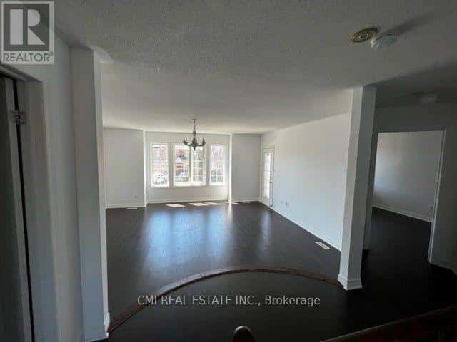 85 WATKINS GLEN CRESCENT — Aurora (Bayview Wellington), Ontario - Photo 2 of 19