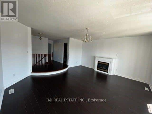 85 WATKINS GLEN CRESCENT — Aurora (Bayview Wellington), Ontario - Photo 4 of 19