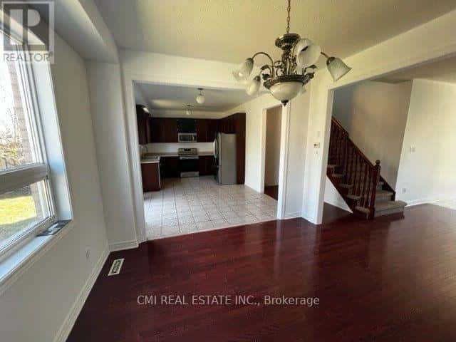 85 WATKINS GLEN CRESCENT — Aurora (Bayview Wellington), Ontario - Photo 5 of 19